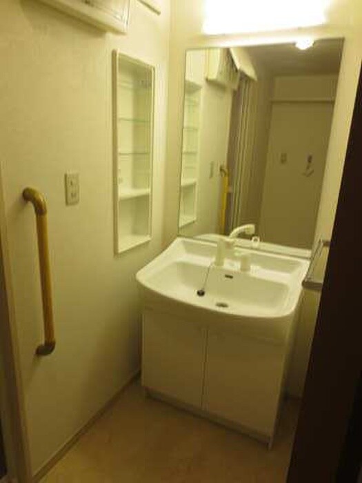 物件内観写真9　(洗面)