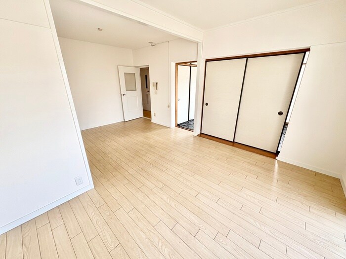 物件内観写真8　(居室)