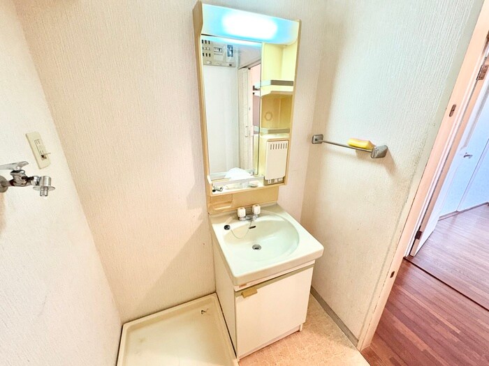 物件内観写真11　(洗面)