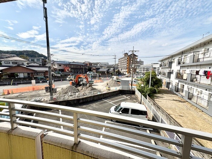 物件内観写真14　(室内からの展望)