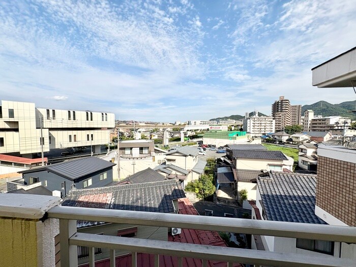 物件内観写真14　(室内からの展望)