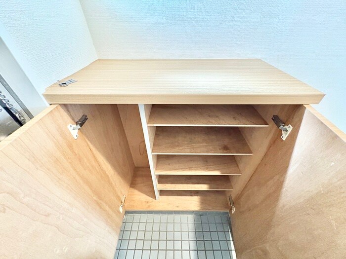 物件内観写真15　(靴箱)
