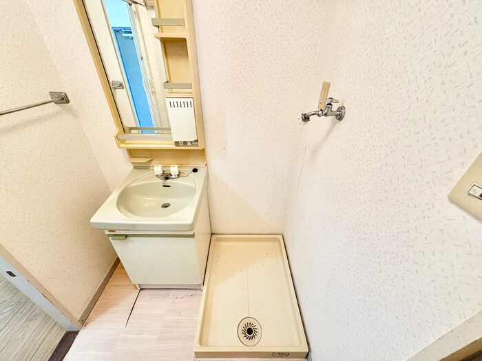 物件内観写真17　(洗濯機置場)