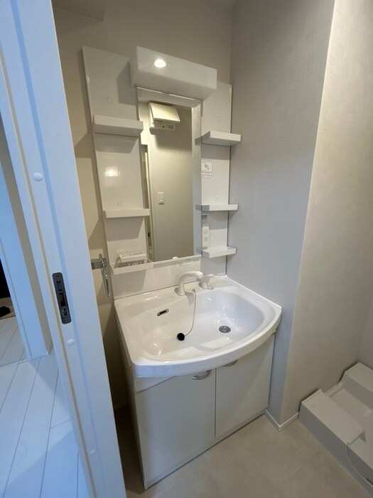 物件内観写真9　(洗面)