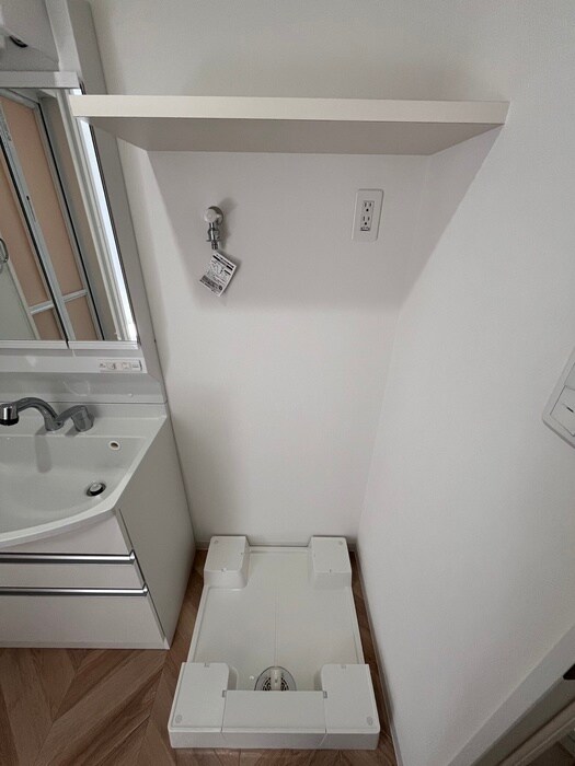 物件内観写真10　(洗濯機置場)