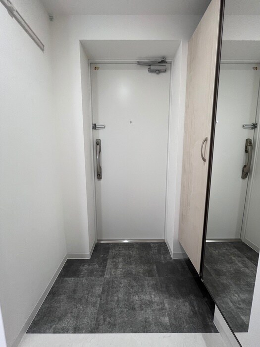 物件内観写真17　(玄関)