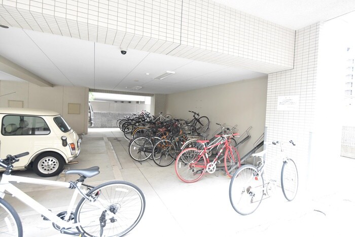 物件外観写真5　(駐輪場)