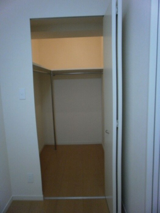 物件内観写真15　(収納)