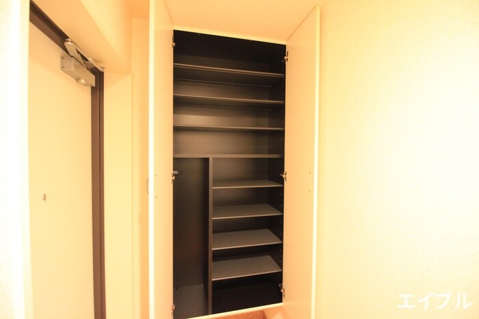 物件内観写真16　(靴箱)