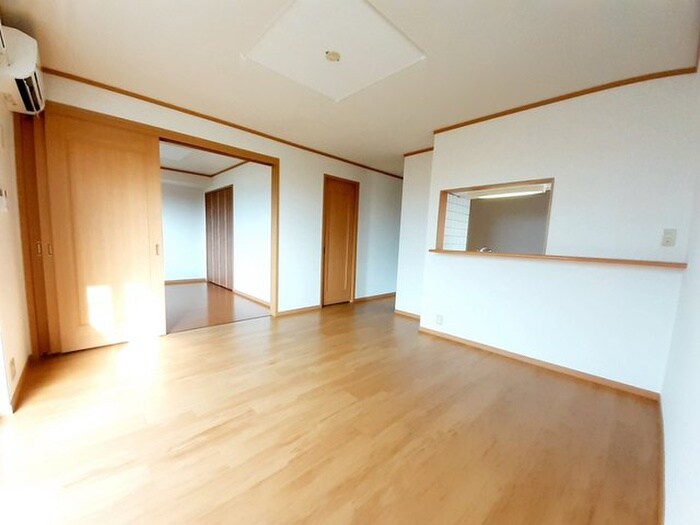 物件内観写真4　(居室)