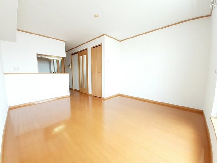 物件内観写真4　(居室)