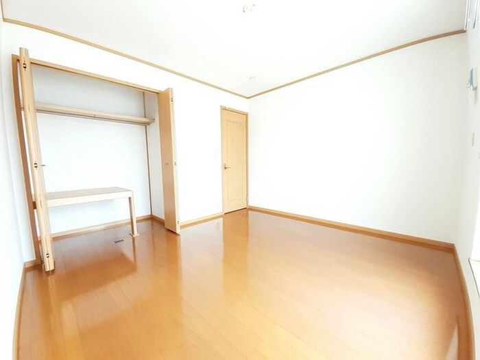 物件内観写真6　(居室)