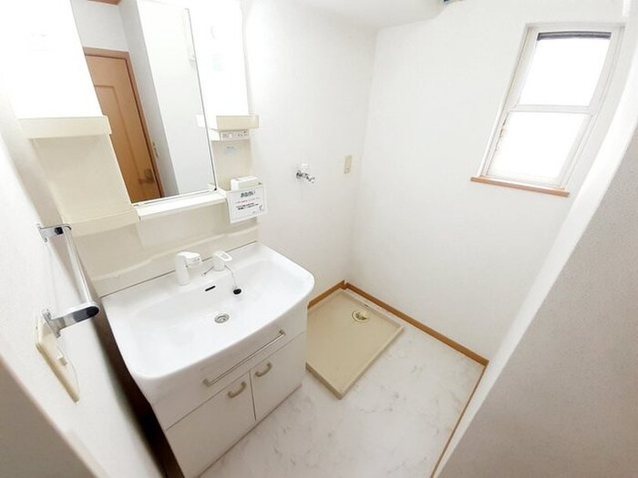 物件内観写真11　(洗面)