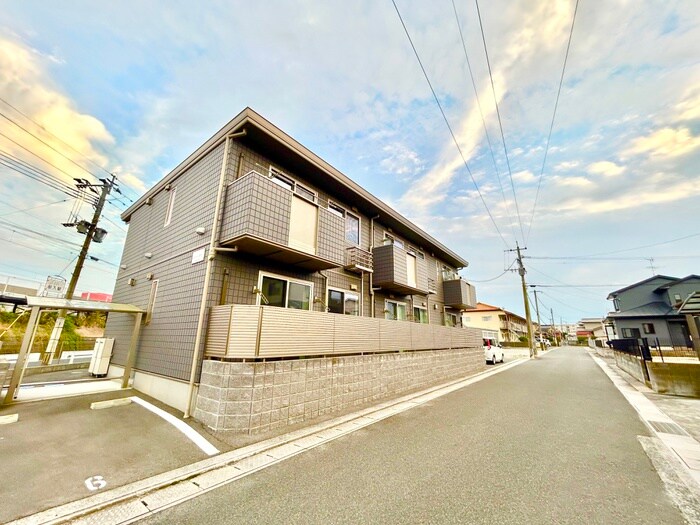 物件外観写真1　(外観写真)