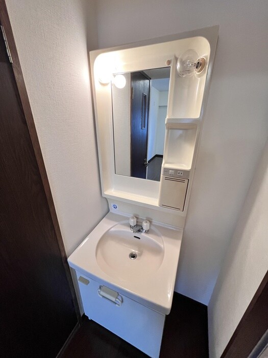 物件内観写真9　(洗面)