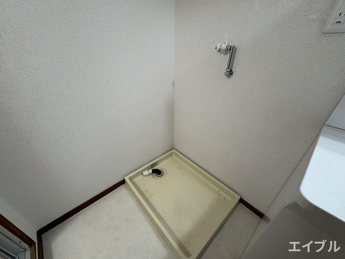 物件内観写真13　(洗濯機置場)