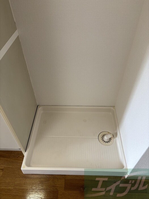 物件内観写真13　(洗濯機置場)