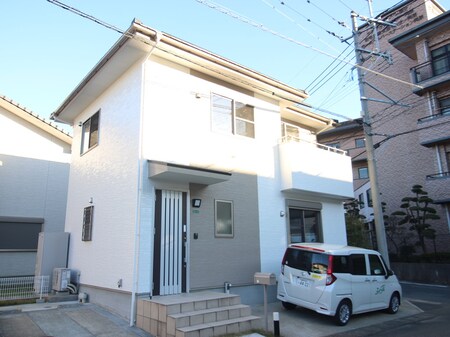 グラビス宰都（B-4）外観写真