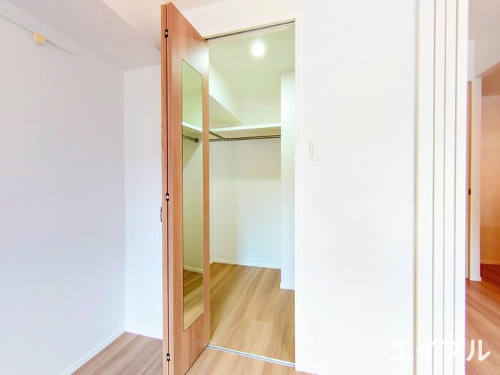 物件内観写真13　(収納)