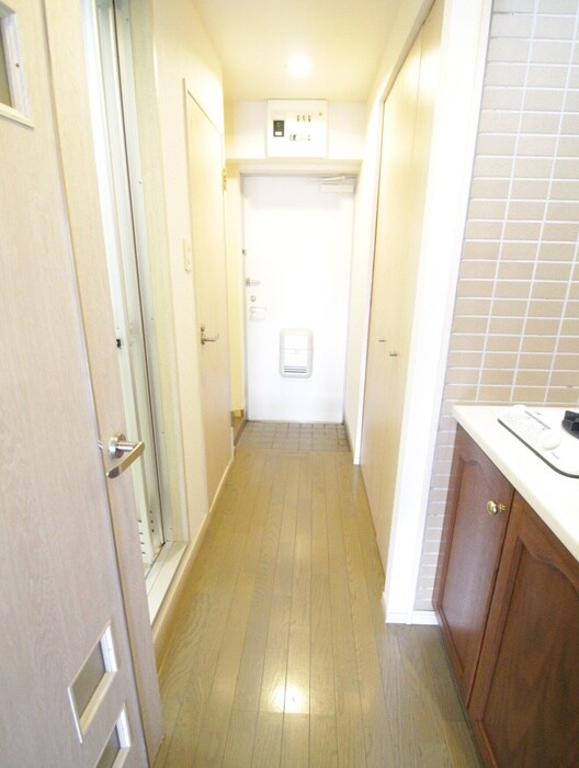 物件内観写真20　(廊下)