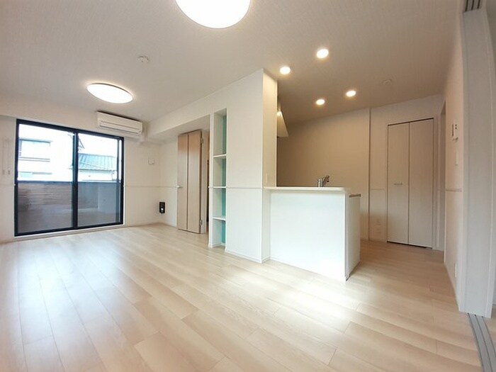 物件内観写真2　(居室)