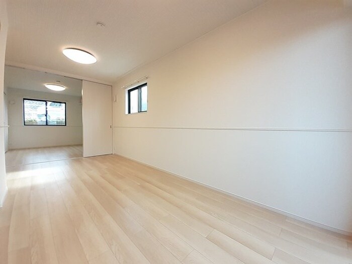 物件内観写真3　(居室)