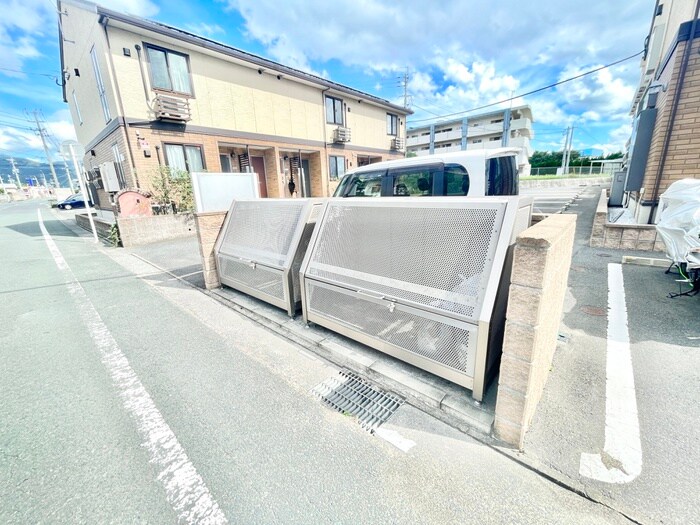 物件外観写真4　(建物設備)