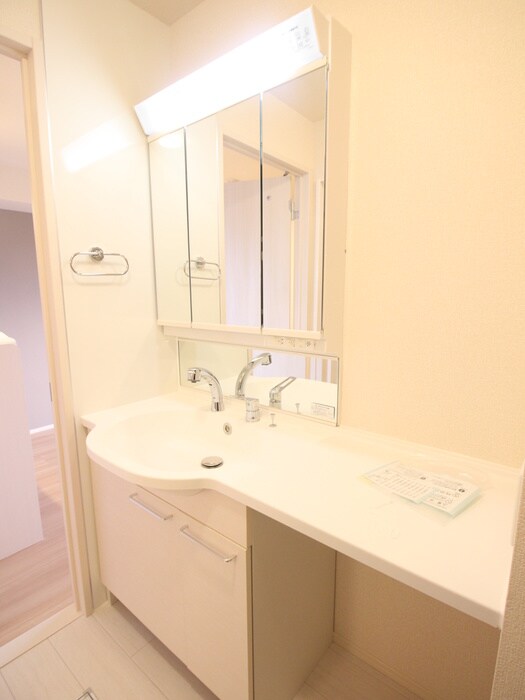 物件内観写真9　(洗面)