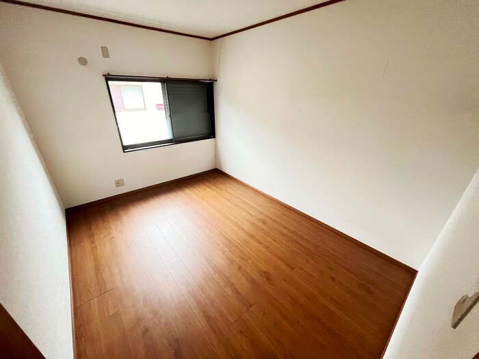 物件内観写真4　(居室)