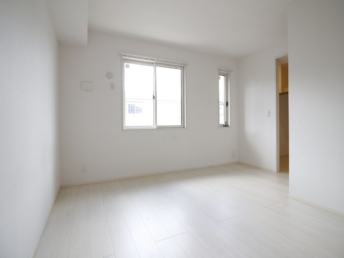 物件内観写真10　(居室)