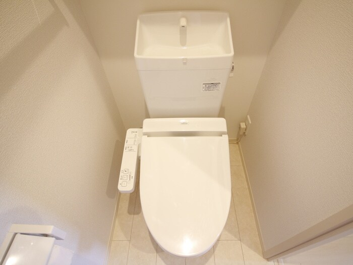 物件内観写真14　(トイレ)