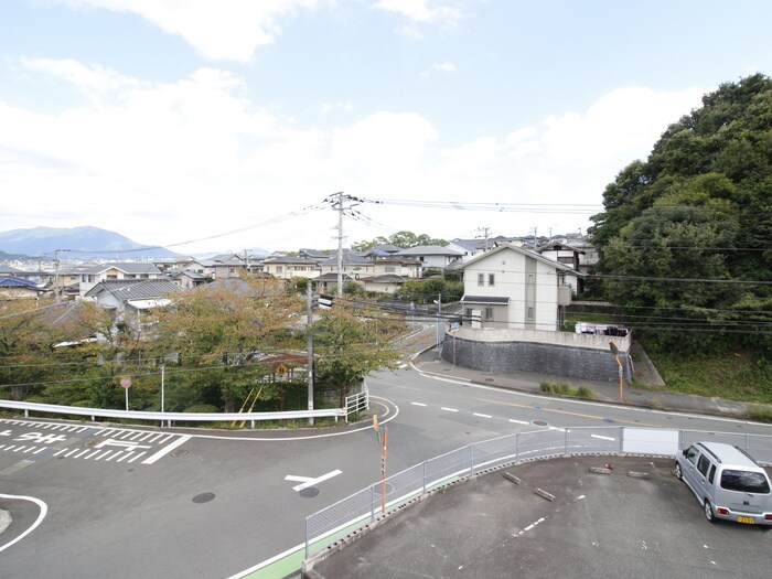 物件内観写真16　(室内からの展望)