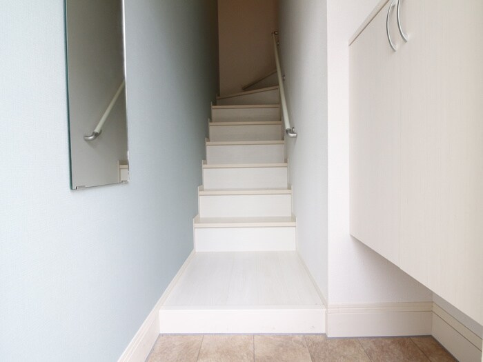 物件内観写真17　(玄関)