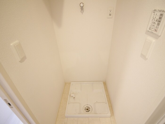 物件内観写真21　(洗濯機置場)