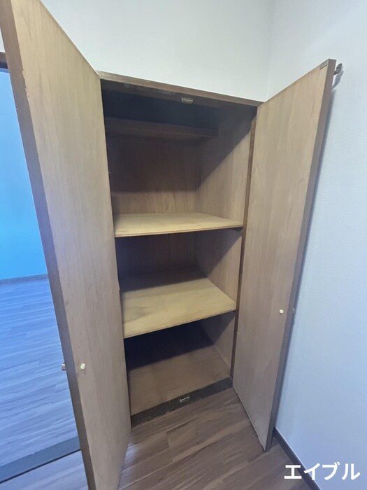 物件内観写真12　(収納)
