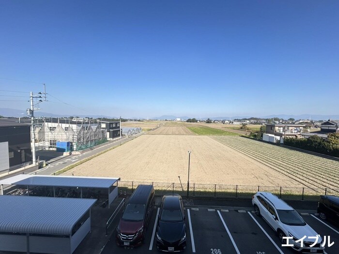 物件内観写真16　(室内からの展望)