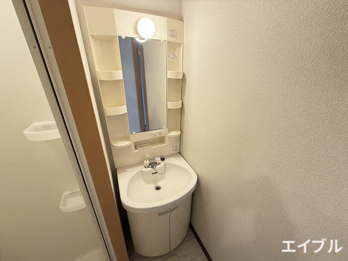 物件内観写真11　(洗面)