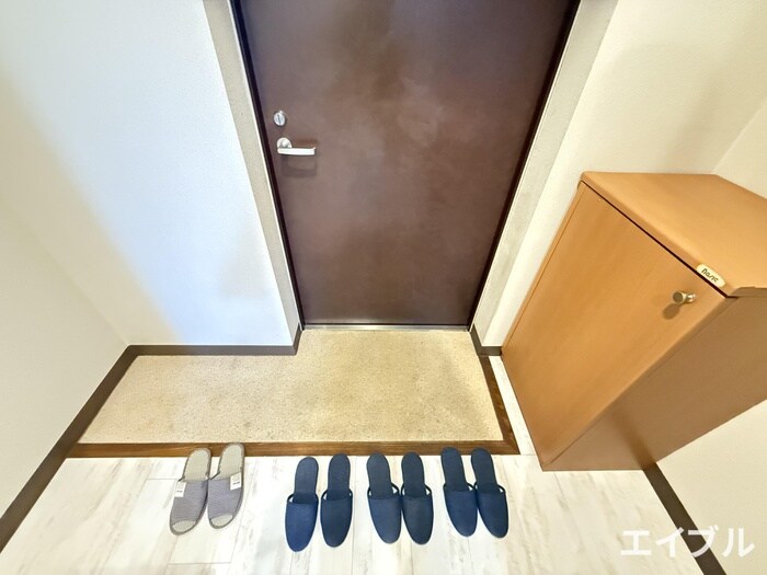 物件内観写真16　(玄関)