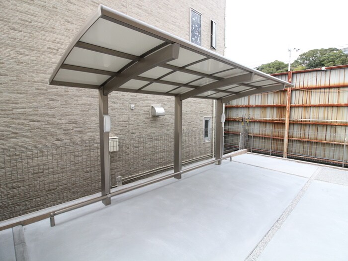 物件外観写真5　(駐輪場)