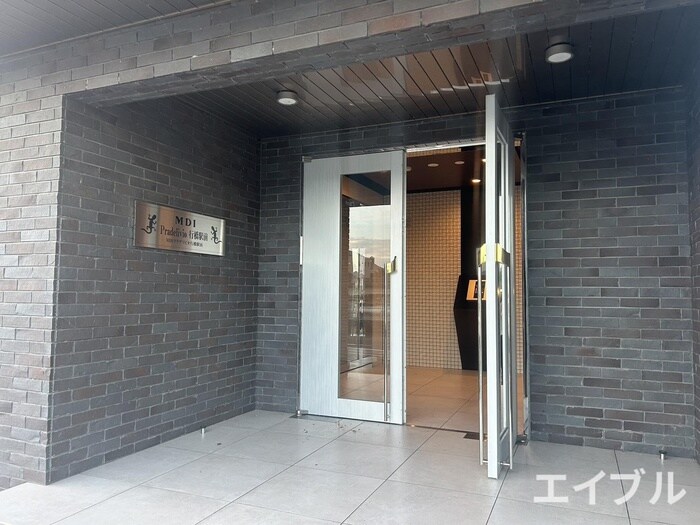 物件外観写真6　(エントランス部分)