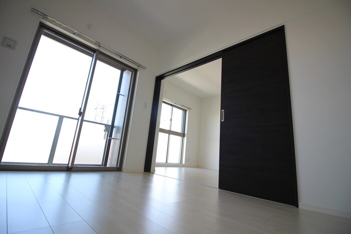 物件内観写真18　(居室)