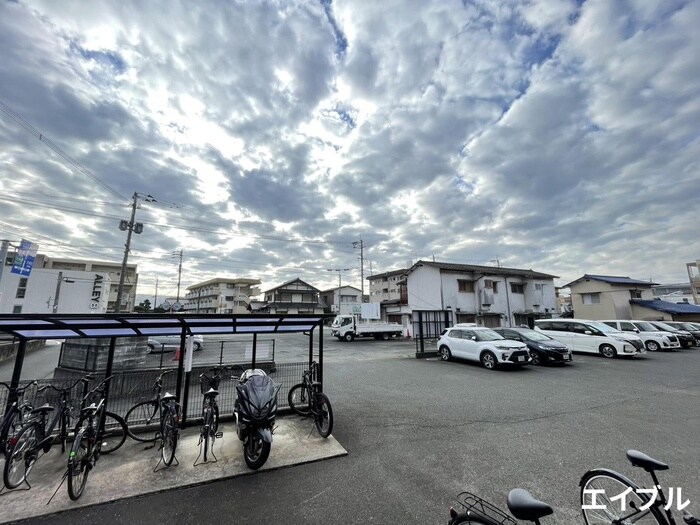 物件内観写真13　(室内からの展望)