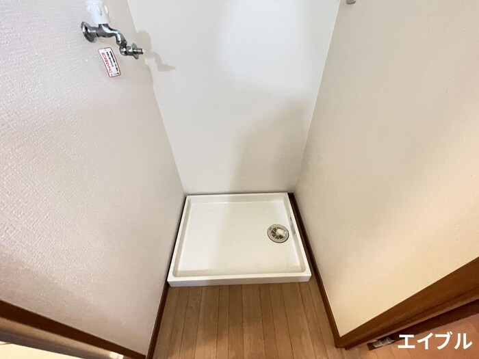 物件内観写真21　(洗濯機置場)