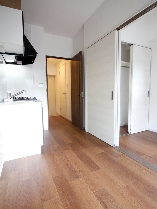 物件内観写真2　(居室)