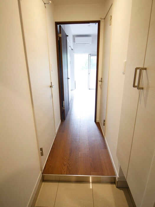 物件内観写真14　(廊下)