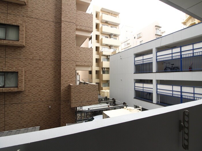 物件内観写真17　(室内からの展望)