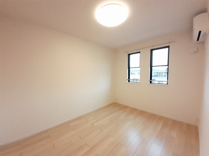 物件内観写真13　(居室)