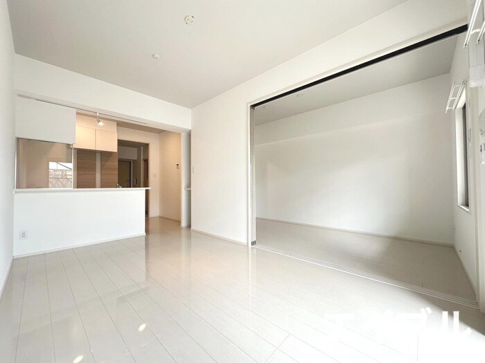 物件内観写真3　(居室)