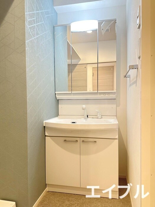 物件内観写真8　(洗面)