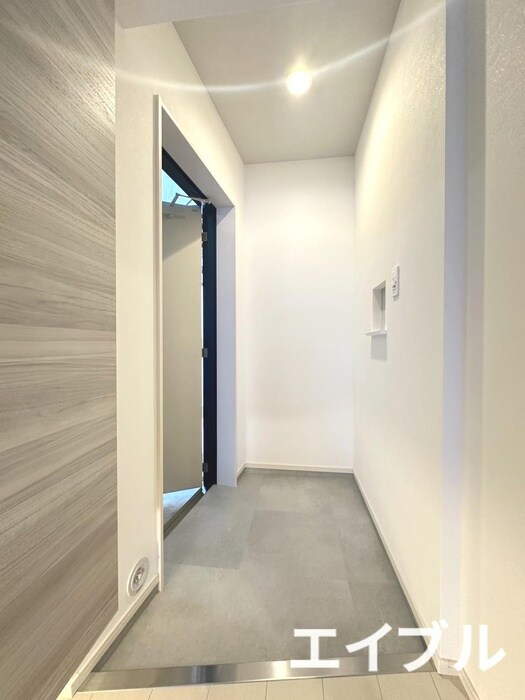 物件内観写真9　(玄関)